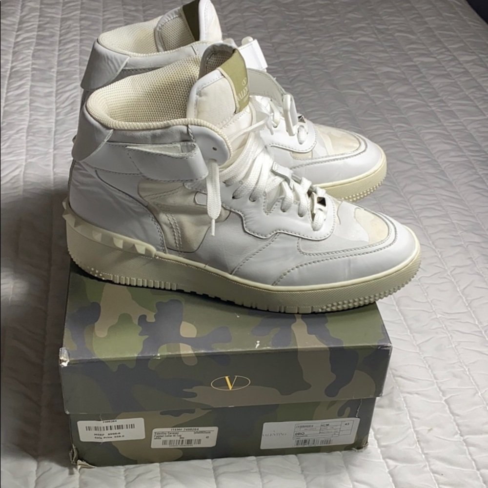 Valentino Garavani padded collar hi top sneakers - Picture 7 of 11
